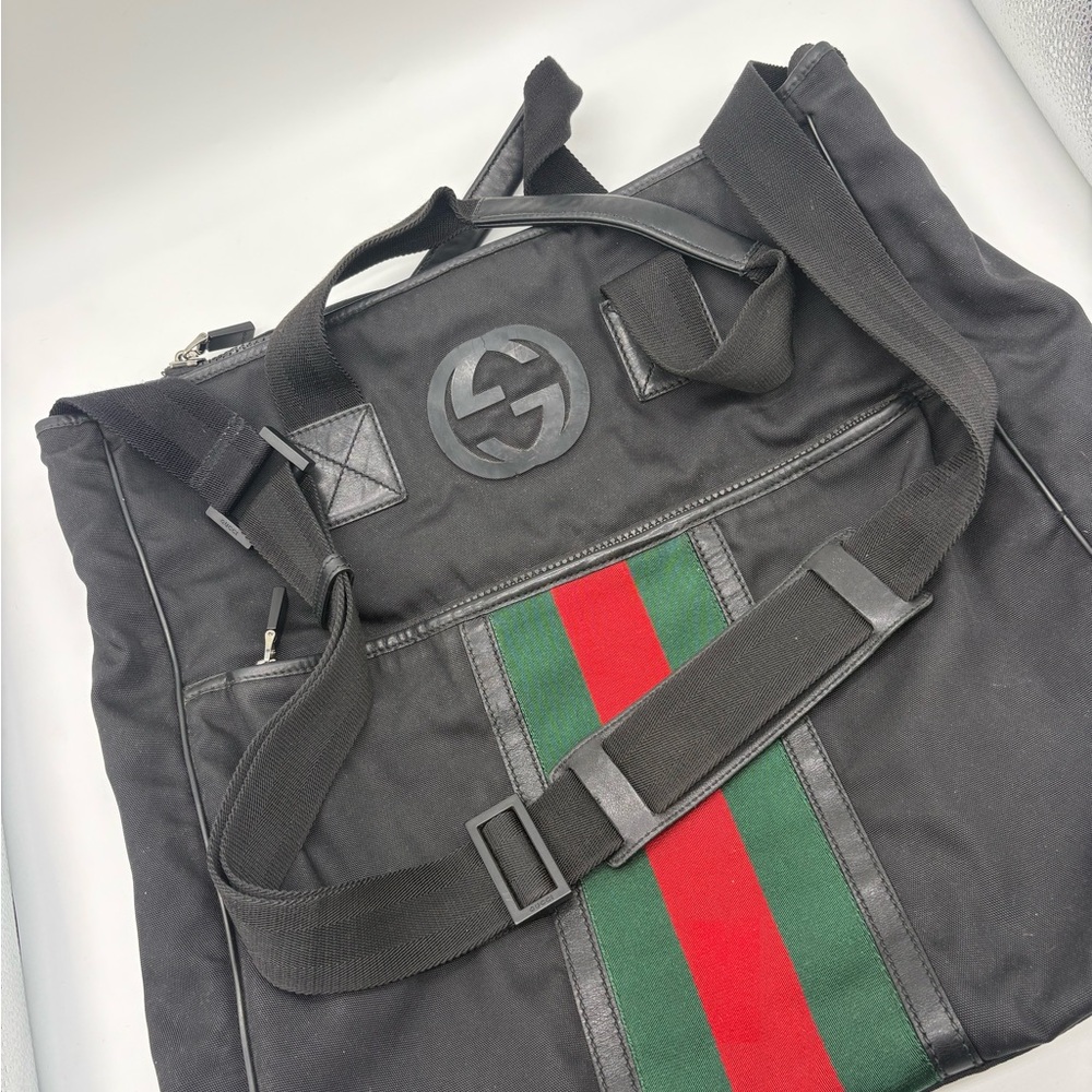 Authentic vintage Gucci Black messenger bag